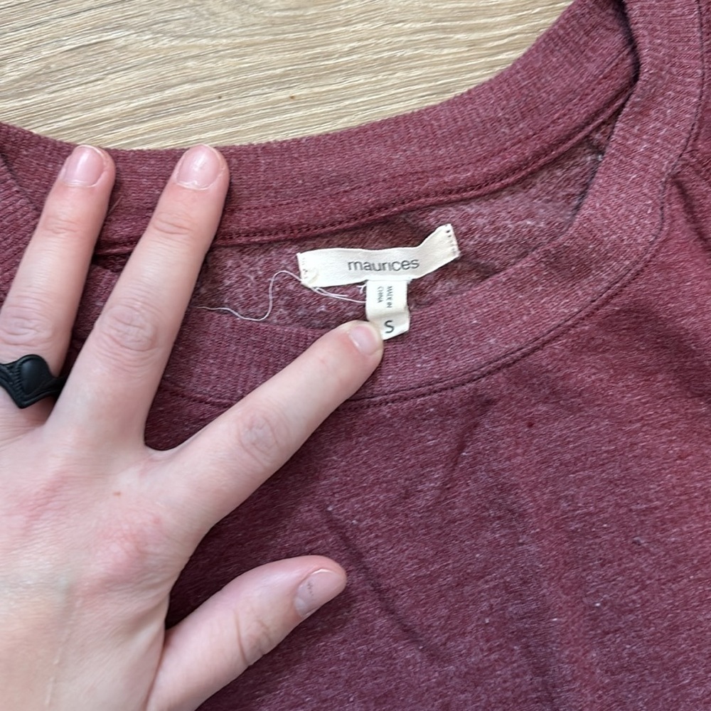 Maurice’s crewneck with zipper hem - Picture 2 of 3